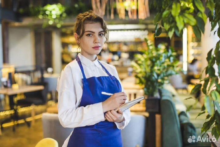 Официант (с проживанием)