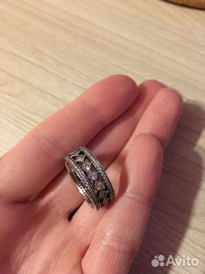 Серебряное кольцо Pandora