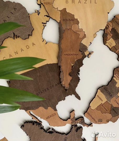 Карта мира из дерева