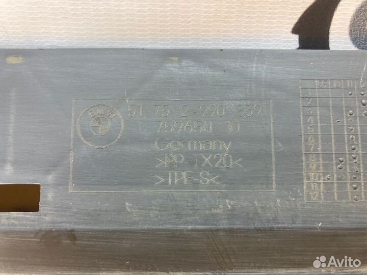 Дефлектор радиатора Bmw X1 E84 2.0 N20 2012