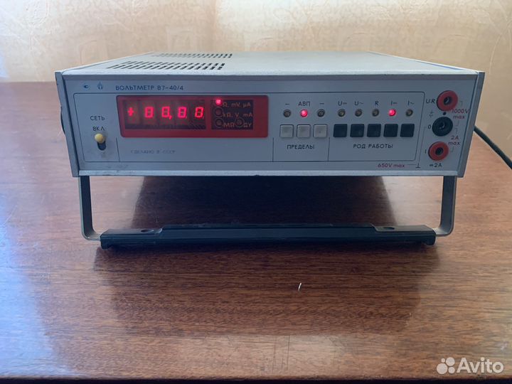 Вольтметр B7-40/4
