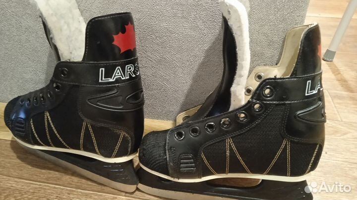 Коньки хоккейные