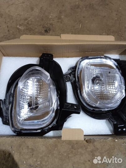 Hyundai solaris фара с дхо