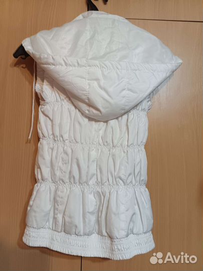 Жилеты(мех),куртки для дев.от 200-600