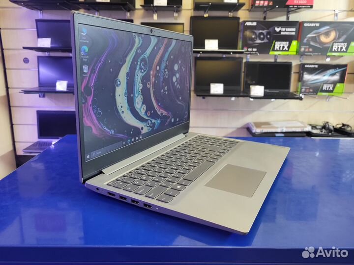 Ноутбук Lenovo