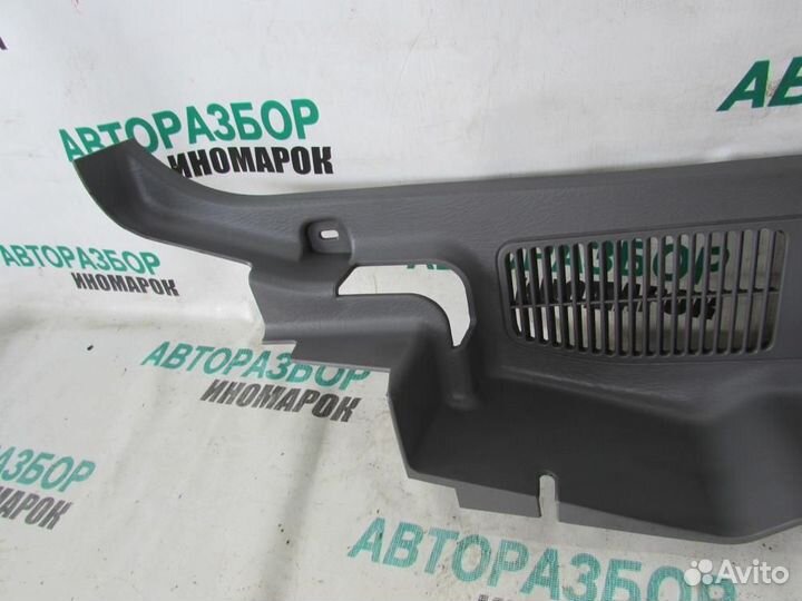 Обшивка стойки для Mazda BT-50 2006-2012г