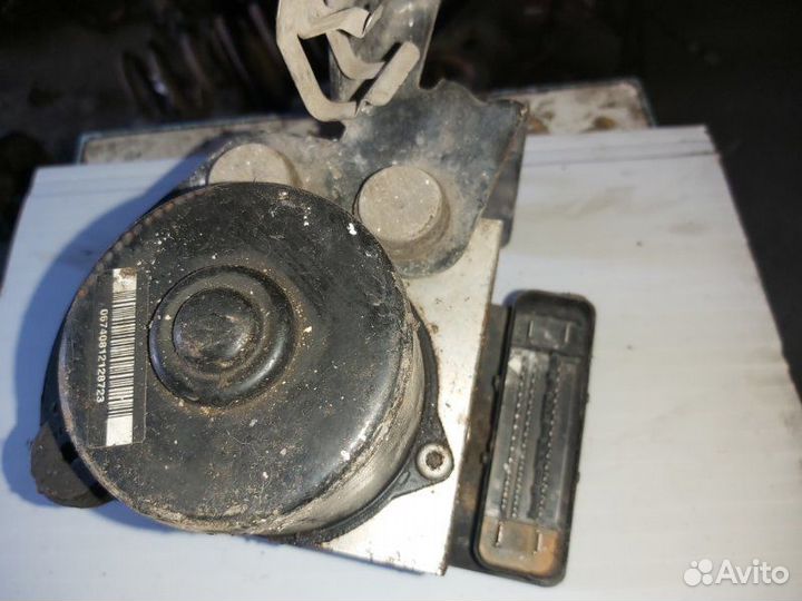 Блок ABS Ford Focus 2 2.0 1999-2007