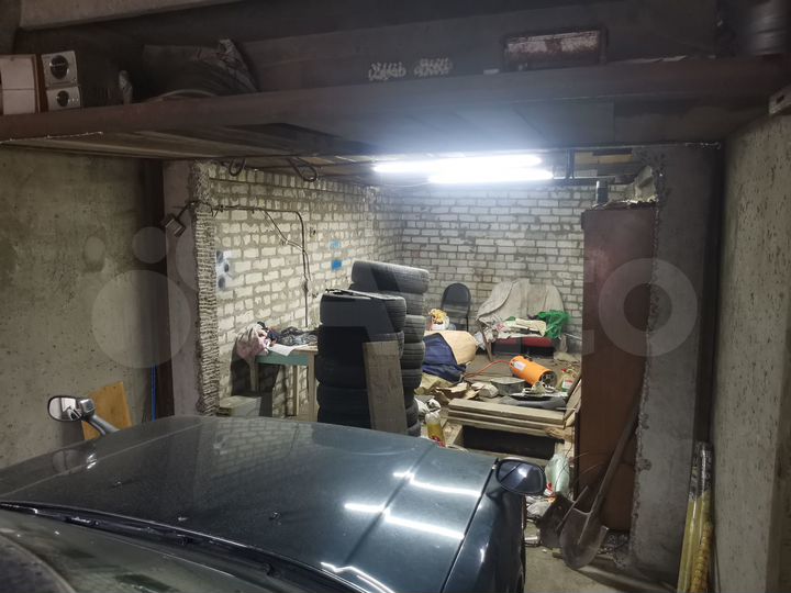 Гараж, > 30 м²