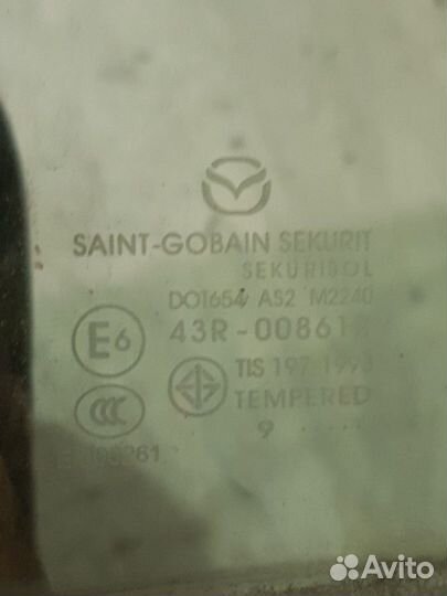 Мазда 3, стекло передней правой двери 2010год
