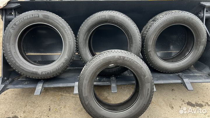 Michelin Latitude X-Ice 235/65 R17 108T