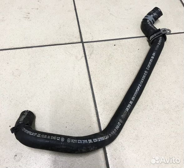 Патрубок системы охлаждения Mercedes W211/ 2004