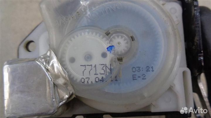 Ремень безопасности задний Toyota Corolla E150 20