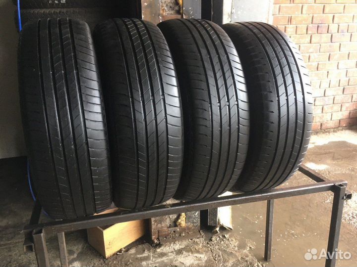 Bridgestone Turanza T005 215/55 R18