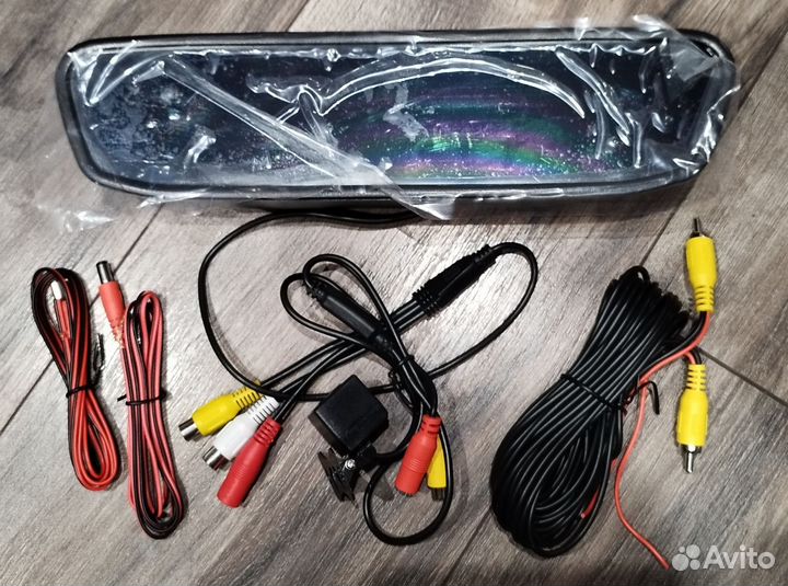 Зеркало с монитором для камеры заднего вида