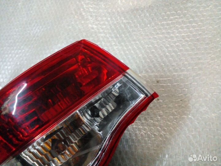 Левый фонарь в крыло Nissan Almera G15 с дефектом