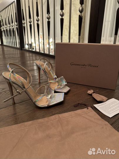 Босоножки новые Gianvito Rossi