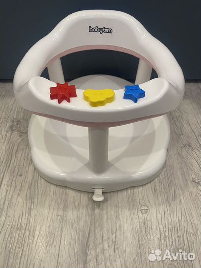 Стульчик для купания в ванной