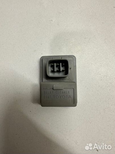 Датчик бочка омывателя передний Toyota Camry
