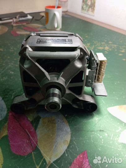 Двигататель стиральной машины