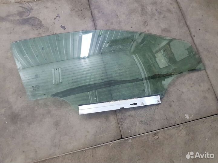 Стекло правое Opel Astra H GTC