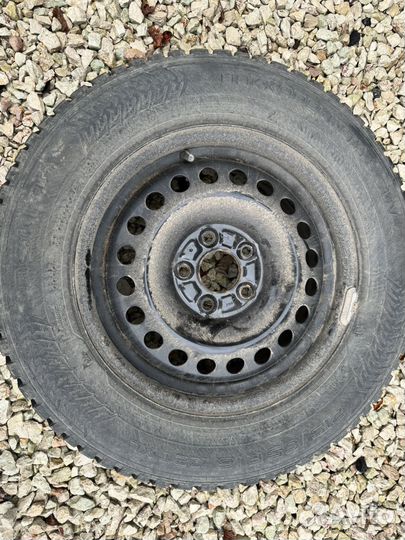 Nokian Tyres Hakkapeliitta 8 SUV 215/65 R16 82C