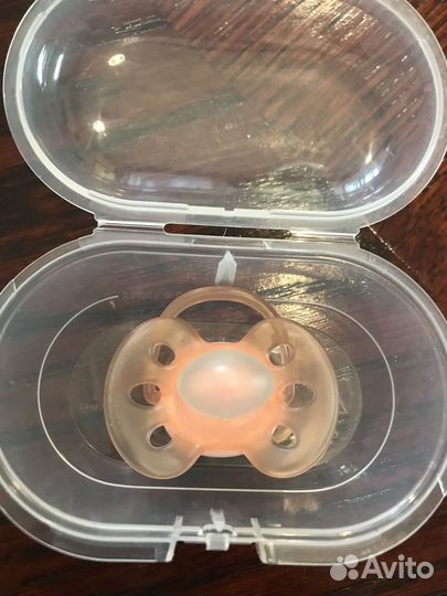 Пустышка philips avent 6-18 мес новая