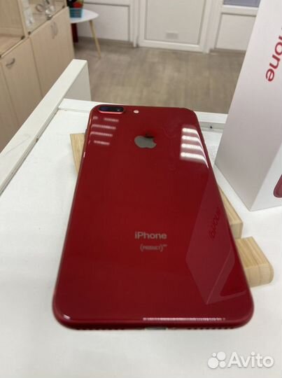 Apple iPhone 8 plus.64Gb.Красный