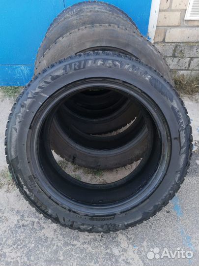 Bridgestone Blizzak Spike-01 205/55 R16