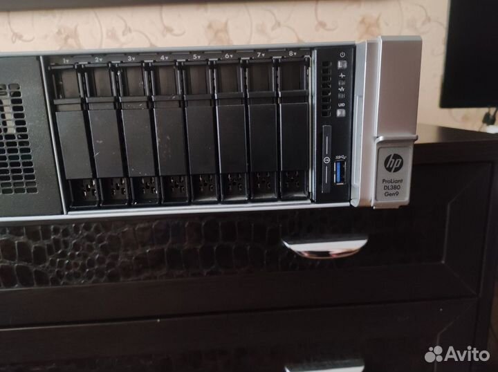 Сервер HP Proliant DL380 Gen9 8SFF DL 380 G9