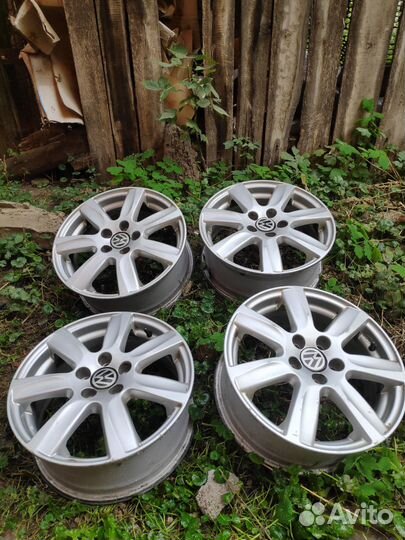 Автомобильные диски r15