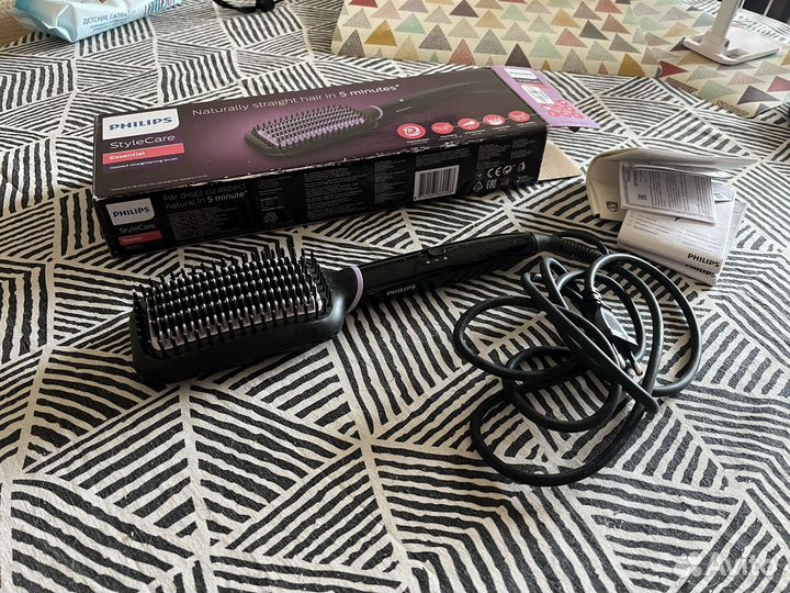 Расческа-выпрямитель Philips BHH880/00