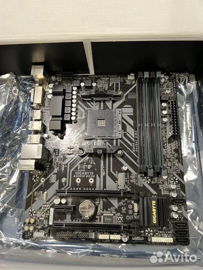 Материнская плата gigabyte B450M DS3H