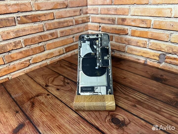 iPhone X, 64 ГБ