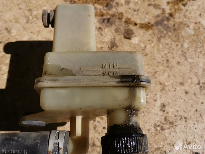 Бачок гур Mazda 3 Bk