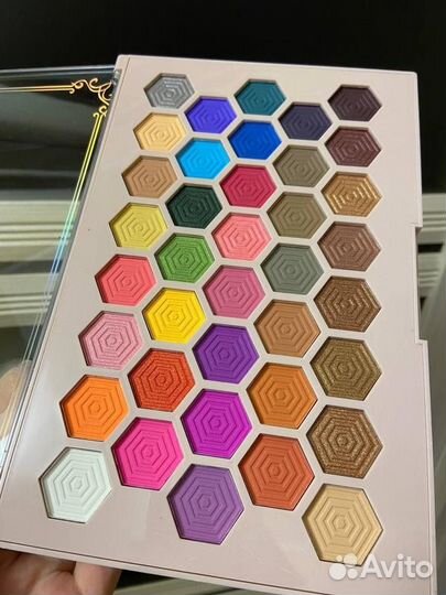 Тени для век