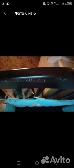 Детская кроватка с маятником