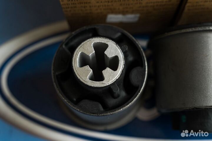 Задние сайлентблоки Форд Фьюжен, Фиеста (в балку)