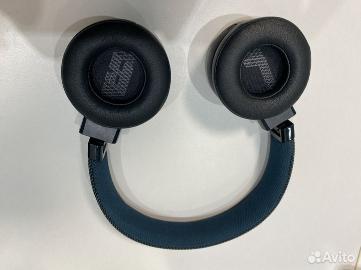 Беспроводный наушники JBL live 400BT