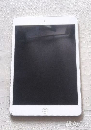 Apple A1432 iPad mini Wi-Fi 32GB (MD532RS/A) Белый