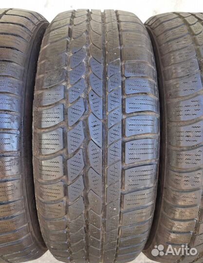 Continental ContiIceContact 4x4 215/60 R17 96H