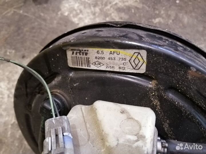 Вакуум Тормозов Рено меган 2 в сборе