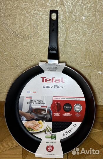 Сковорода Tefal 28 см Easy Plus c антипригарным
