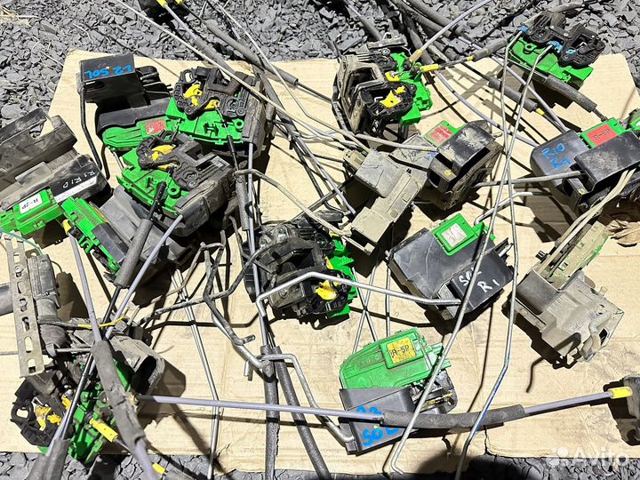 Замок передний левый hyundai solaris