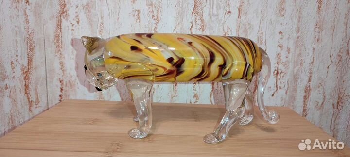 Тигры из стекла