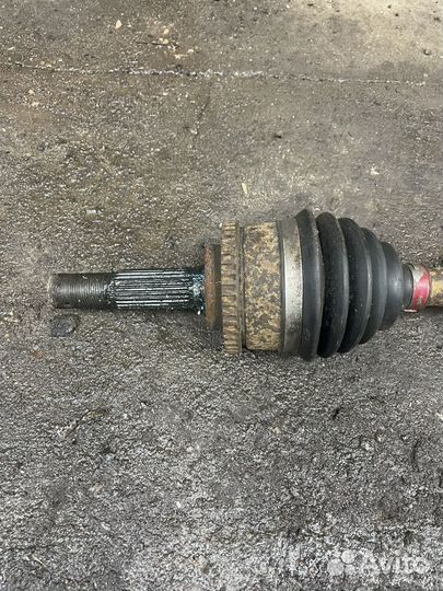 Привод левый Nissan Primera P12 02г. 1.8 QG18