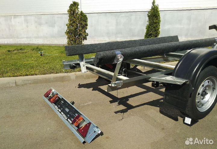 Прицеп для перевозки гидроцикла