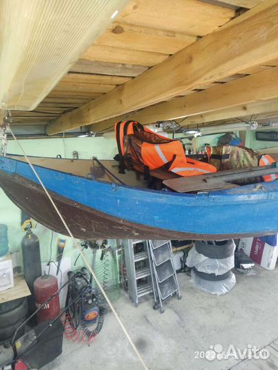 Лодка алюминиевая