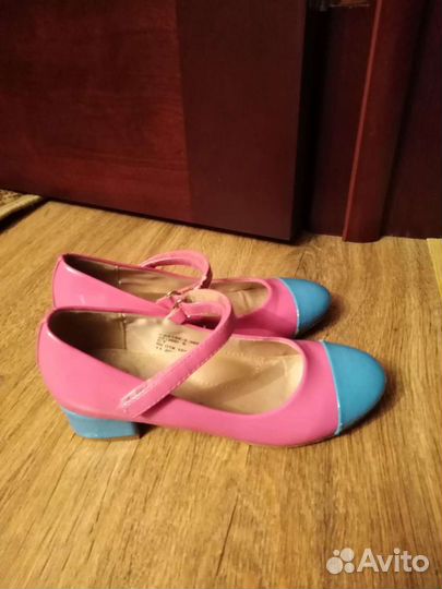 Туфли и платье