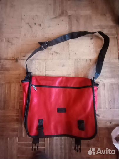 Сумка красная