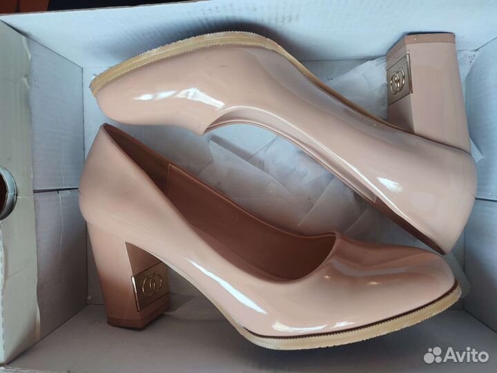 Туфли три пары